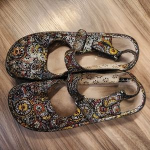Colorful Patterned Women's Sandals